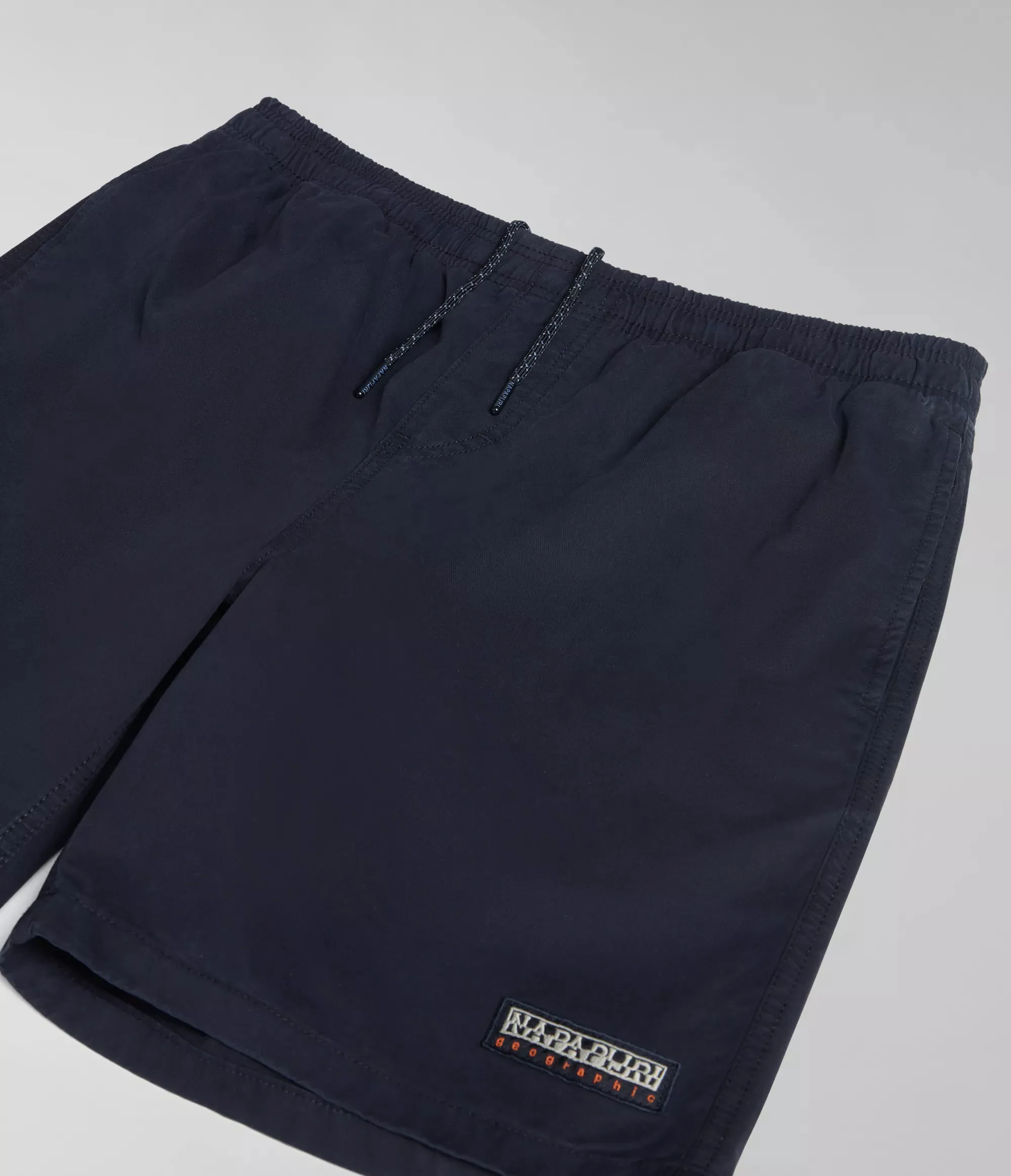 Napapijri Men&#x27;s Boyd Bermuda Shorts Black | Buy Napapijri Men&#x27;s Boyd Bermuda Shorts Black here | Outnorth