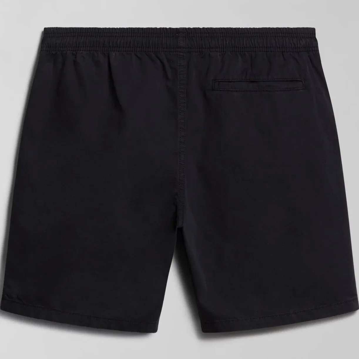 Napapijri Men&#x27;s Boyd Bermuda Shorts Black | Buy Napapijri Men&#x27;s Boyd Bermuda Shorts Black here | Outnorth