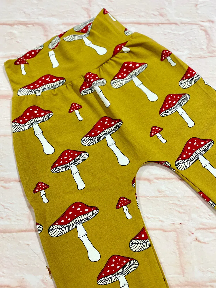 Size Medium (3-6y) GWM Full Length Harems - Toadstools